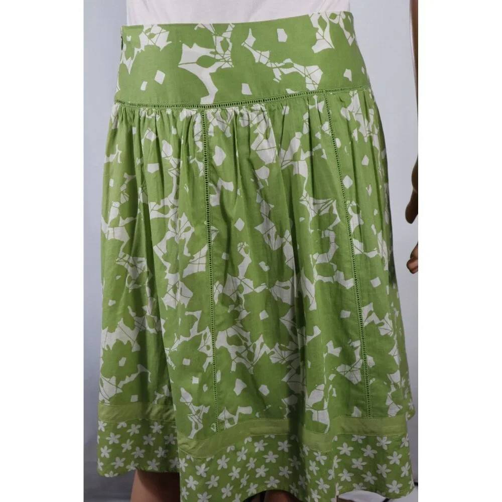 Apt 9‎ Women's Green & White Floral Print Skirt Size 8